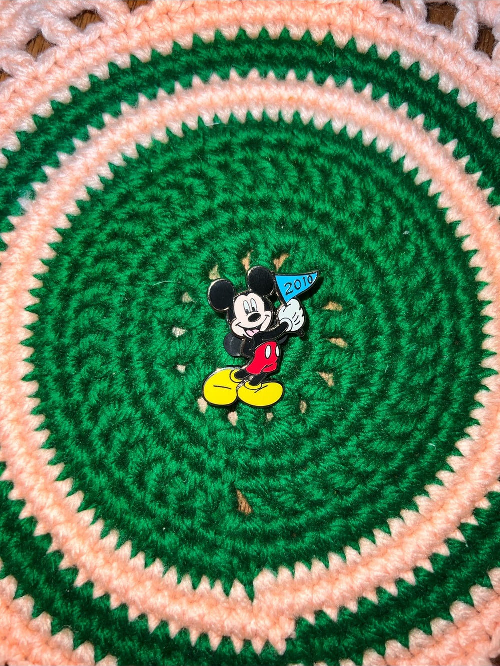 Disney Mickey Mouse 2010 blue pennant flag pin